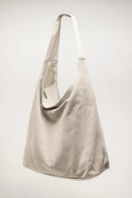 Afbeelding in Gallery-weergave laden, DSTRCT Exclusive suede schoudertas Beige