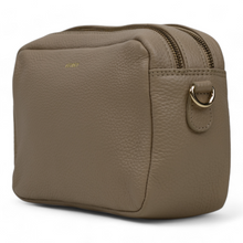 Afbeelding in Gallery-weergave laden, DSTRCT Floater Field Schoudertas Two Zip L Taupe 512730.25