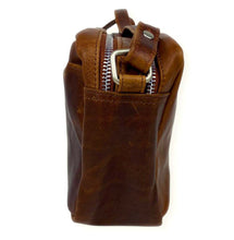 Afbeelding in Gallery-weergave laden, DSTRCT Stoke Street Cross over Cognac