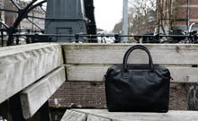 Afbeelding in Gallery-weergave laden, DSTRCT Exclusive Lederen Laptoptas 15,6 inch zwart
