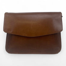 Afbeelding in Gallery-weergave laden, DSTRCT Alba Chique Clutch Cognac
