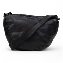 Afbeelding in Gallery-weergave laden, DSTRCT Harrington Road Half Moonbag Black 351930.10
