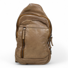 Afbeelding in Gallery-weergave laden, DSTRCT Harrington Road Bodybag Taupe 357730.40
