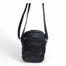 Afbeelding in Gallery-weergave laden, DSTRCT Harrington Road Crossover Black 357830.10
