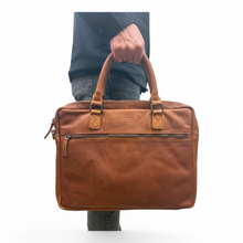Afbeelding in Gallery-weergave laden, DSTRCT Preston Park Laptoptas 15.6 inch Cognac 388330.30
