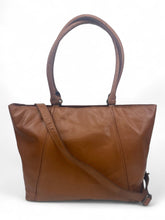 Afbeelding in Gallery-weergave laden, DSTRCT Alba Chique Laptopbag 15.6 inch Cognac
