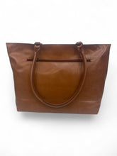 Afbeelding in Gallery-weergave laden, DSTRCT Alba Chique Laptopbag 15.6 inch Cognac

