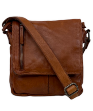 Afbeelding in Gallery-weergave laden, DSTRCT Schoudertas Kleptas HARRINGTON ROAD cognac
